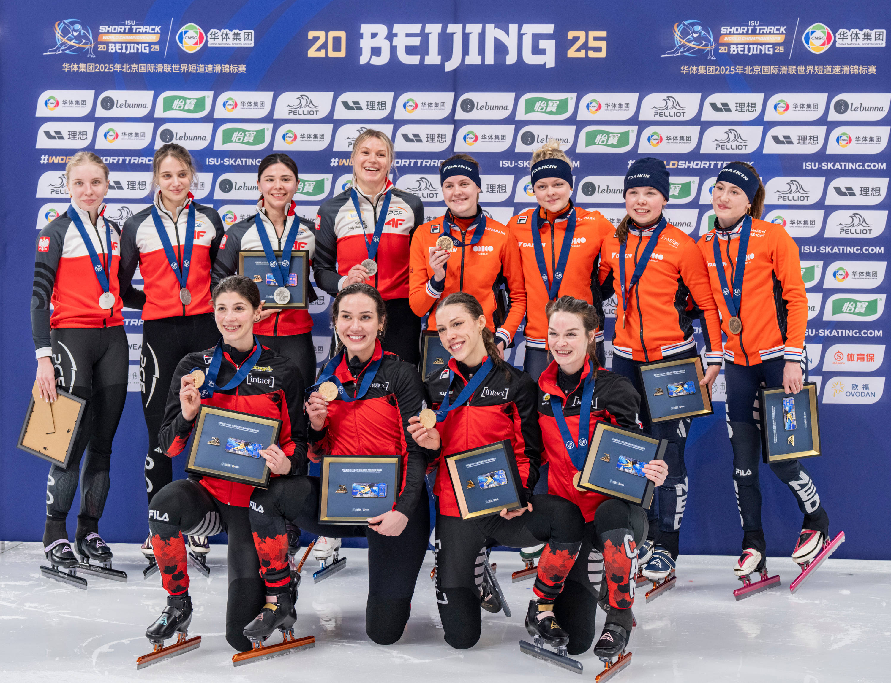 精彩时刻:法国和加拿大体操选手表现出色夺冠 精彩时刻:法国和加拿大体操选手表现出色夺冠