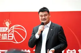姚明的篮球事业再起风云