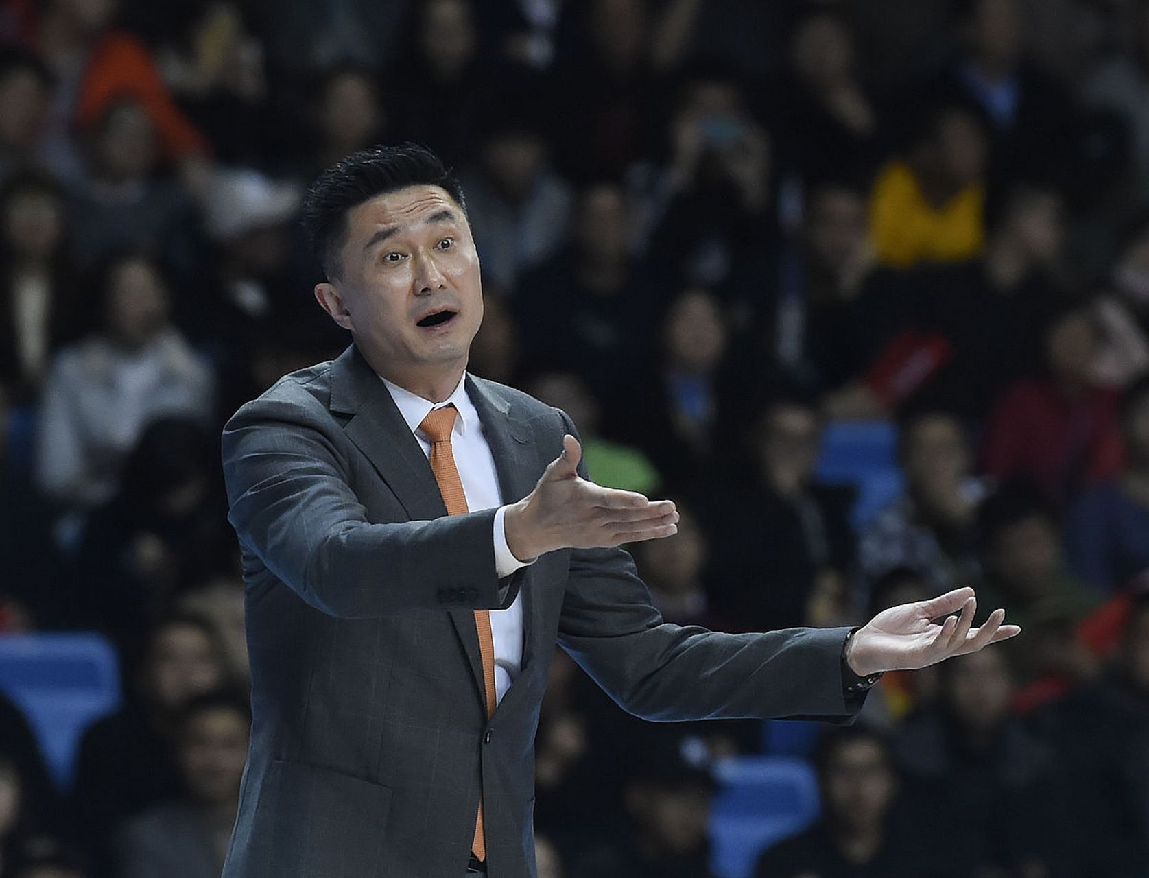 易建联35分!广东主场奏凯轻松取胜 易建联35分!广东主场奏凯轻松取胜