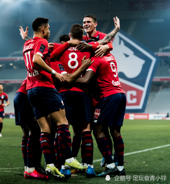 里昂主场大败,榜首位置动摇 里昂主场大败,榜首位置动摇